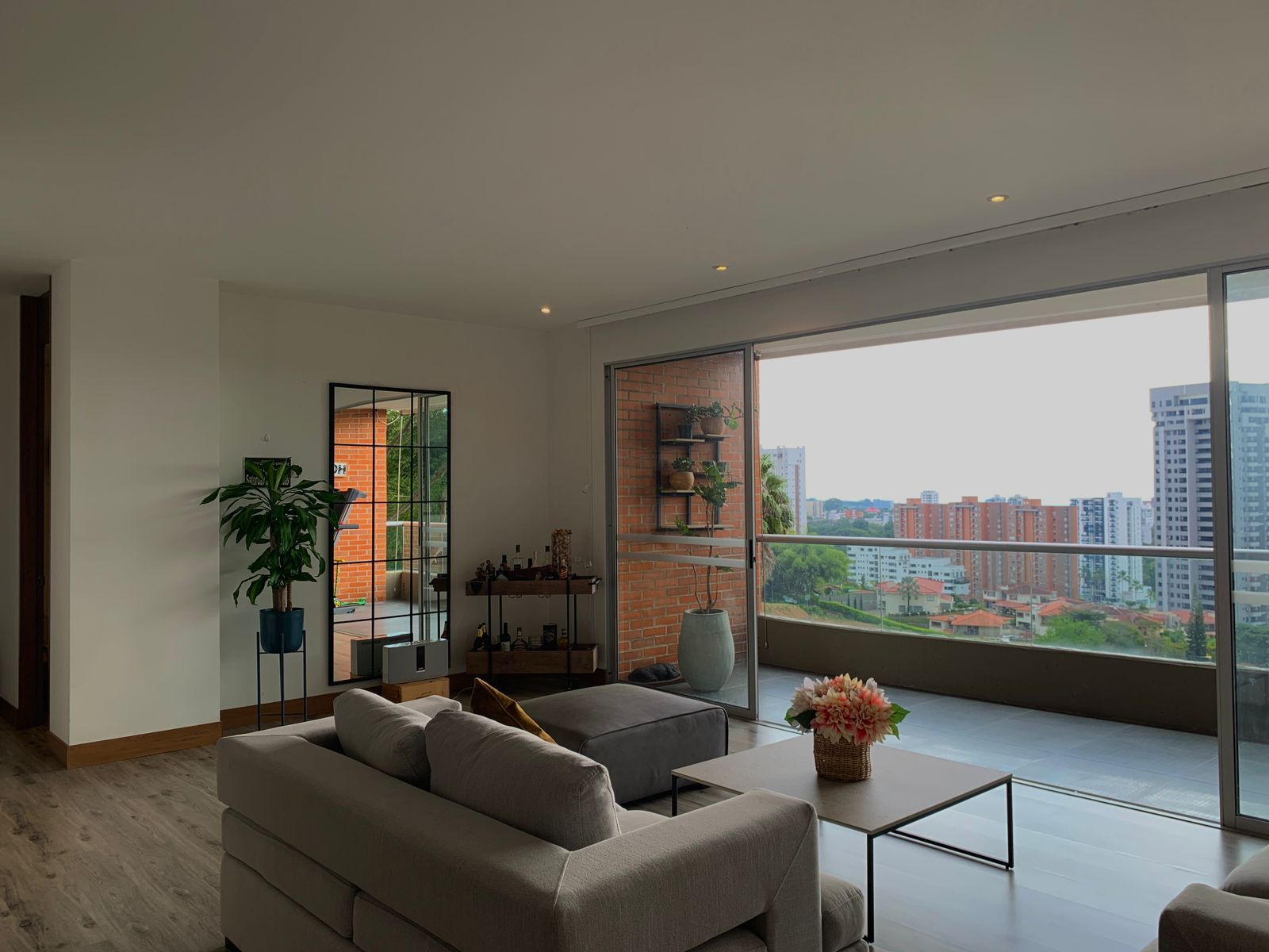 Apartamento – Venta – Pinares