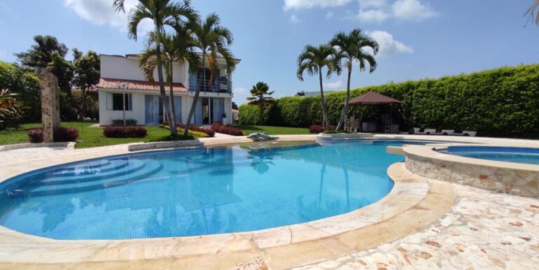 WhatsApp Image 2023-10-03 at 11.23.34 AM (4)