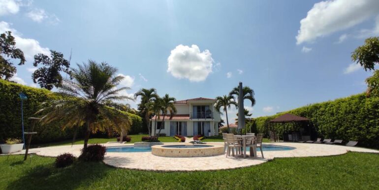 WhatsApp Image 2023-10-03 at 11.23.36 AM (4)